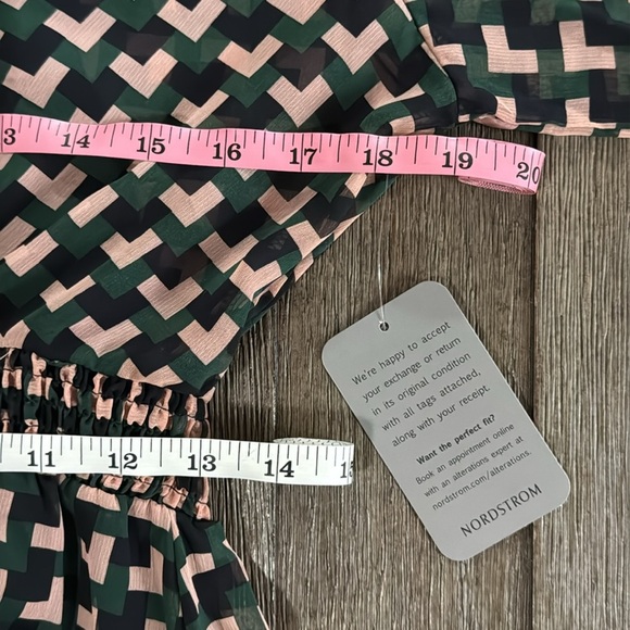 Superfoxx Geometric Midi Dress - Picture 10 of 12